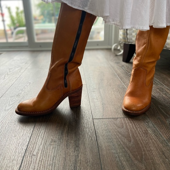 Vintage Cognac leather cowboy boots - Picture 8 of 16